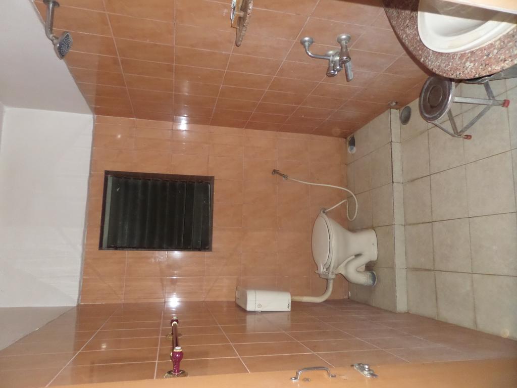 Chalukya Deluxe Hotel Kolhapur Eksteriør billede