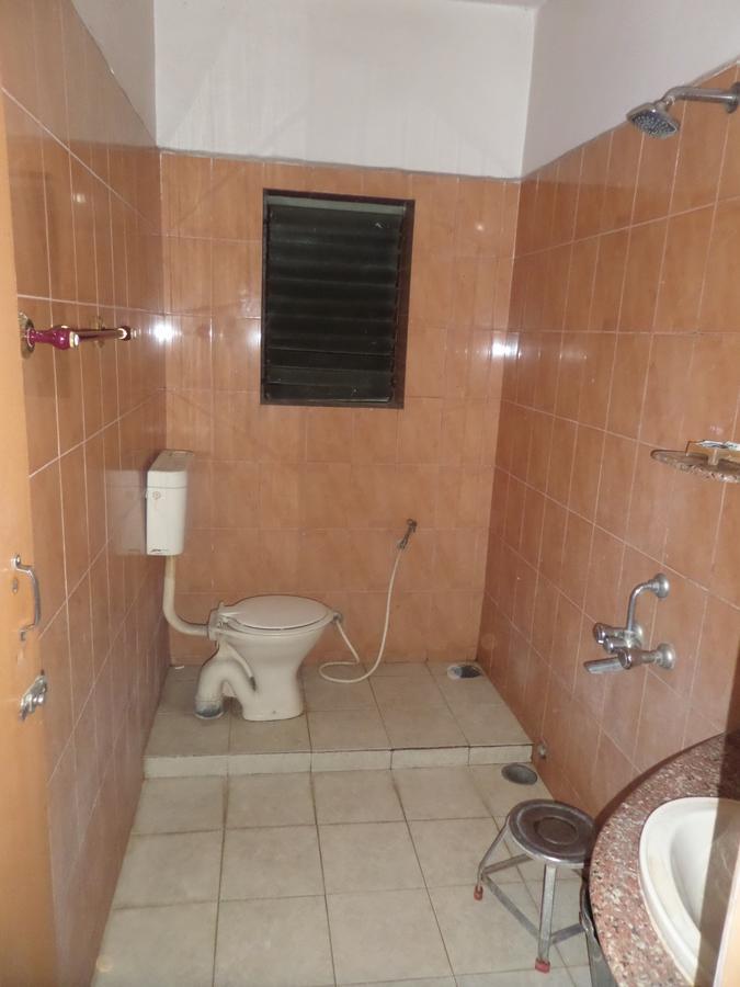 Chalukya Deluxe Hotel Kolhapur Eksteriør billede