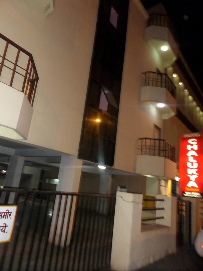 Chalukya Deluxe Hotel Kolhapur Eksteriør billede